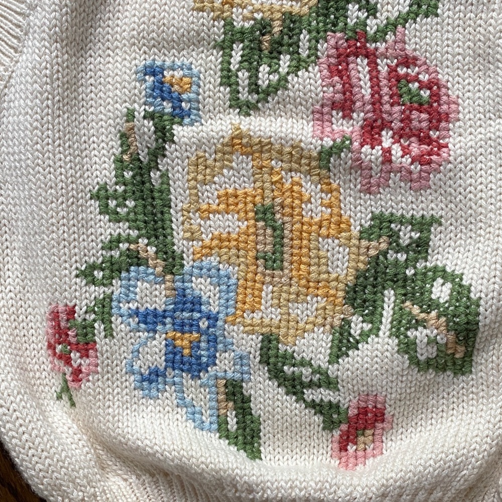 Vintage J H Collectibles Cream Floral Button-Up Sweater Vest - Picture 8 of 10